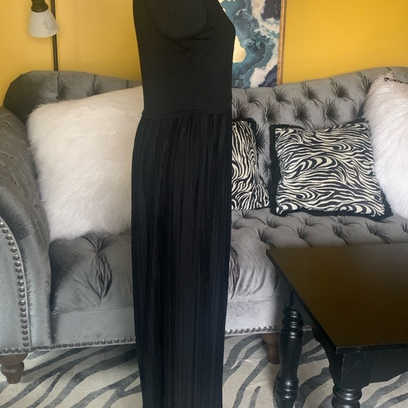 Apt 9 black sun dress with pleated bottom - Picture 4 of 4
